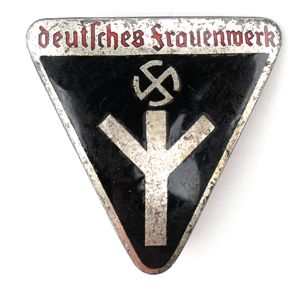 'Deutsches Frauenwerk' Members Pin
