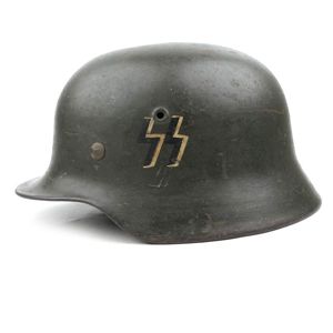 US captured 'vet art' German Helmet