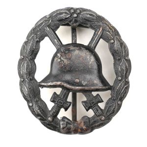 WW1 Wound Badge in Black - cut-out