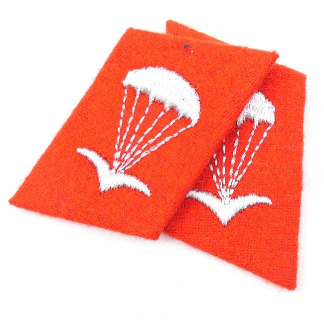 DDR NVA Paratrooper Collar Tabs — image 2