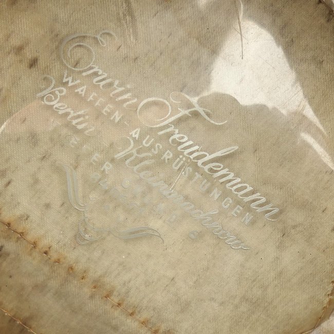 WH (Heer) Medical Officer's 'Crusher' Visor Cap — image 15