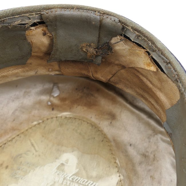 WH (Heer) Medical Officer's 'Crusher' Visor Cap — image 16