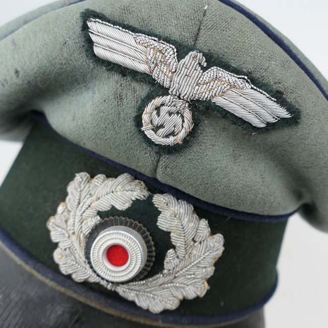 WH (Heer) Medical Officer's 'Crusher' Visor Cap — image 6