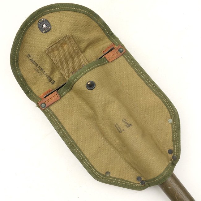 US M1943 Folding Shovel in Cover — image 3