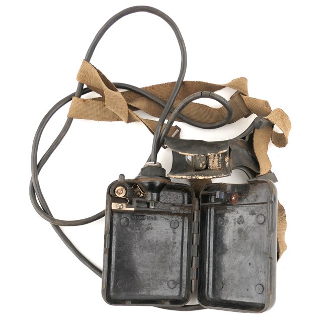 Wehrmacht Bakelite Head Torch — image 5