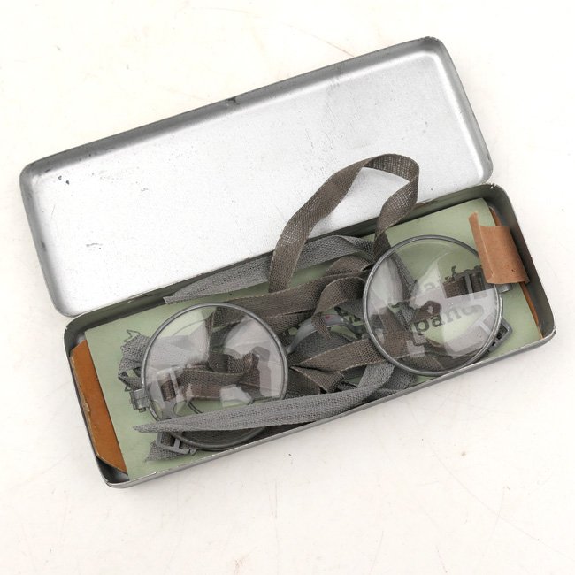 Wehrmacht 'Masken-Brille' Container with Contents — image 2
