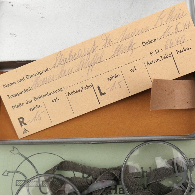 Wehrmacht 'Masken-Brille' Container with Contents — image 3