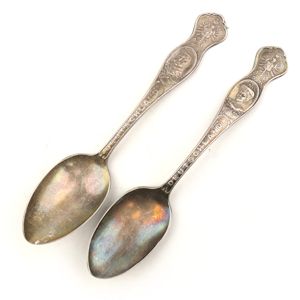 Set of 2 'Oneida' Deutschland Spoons