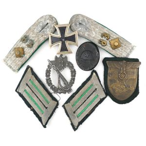 WH 'Jäger' Officer's Medal & Insignia Grouping
