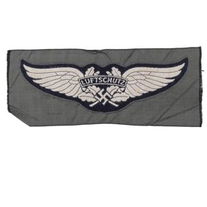 RLB 'Luftschutz' Breast Insignia