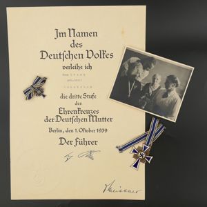 Mothers Cross Grouping