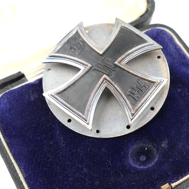 Cased WW1 Iron Cross 1st Class on large Disc — image 4