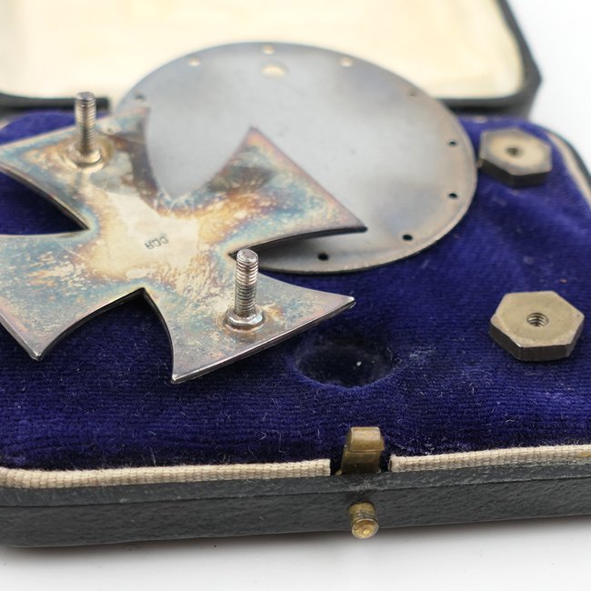 Cased WW1 Iron Cross 1st Class on large Disc — image 9