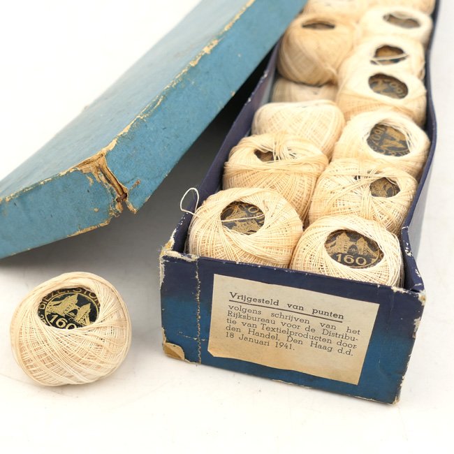 WW2 Dutch Box of Sewing Yarn — image 2