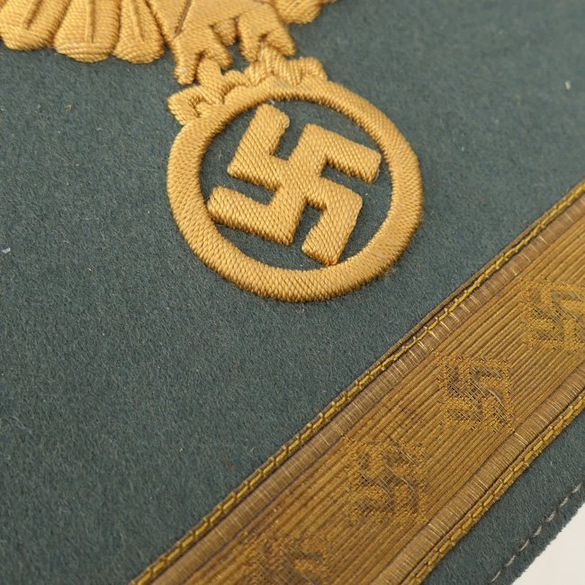 Wehrmacht General's Vehicle Pennant — image 3
