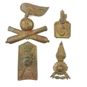 Set of Italian Cap & Shoulder Badges