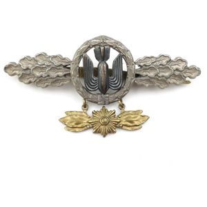 LW 'Frontflugspange für Kampfflieger' in Gold with Pendant