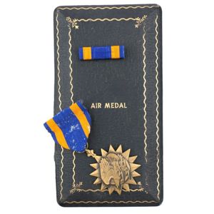 US Air Medal in Box