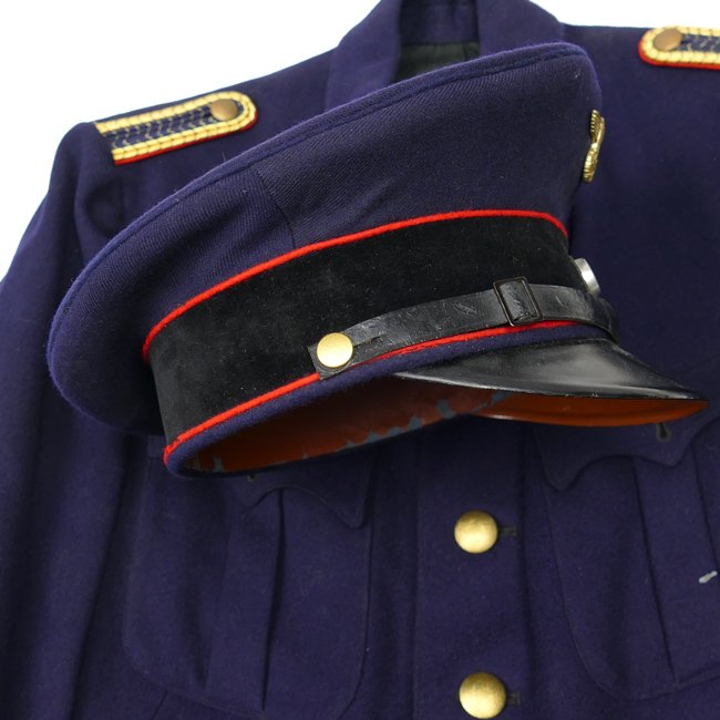 Reichsbahn Tunic and Visor Cap — image 10