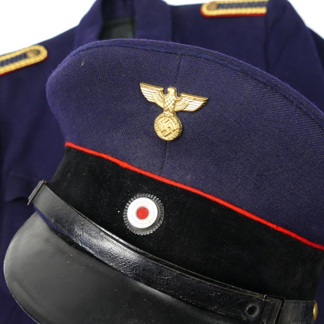 Reichsbahn Tunic and Visor Cap — image 9