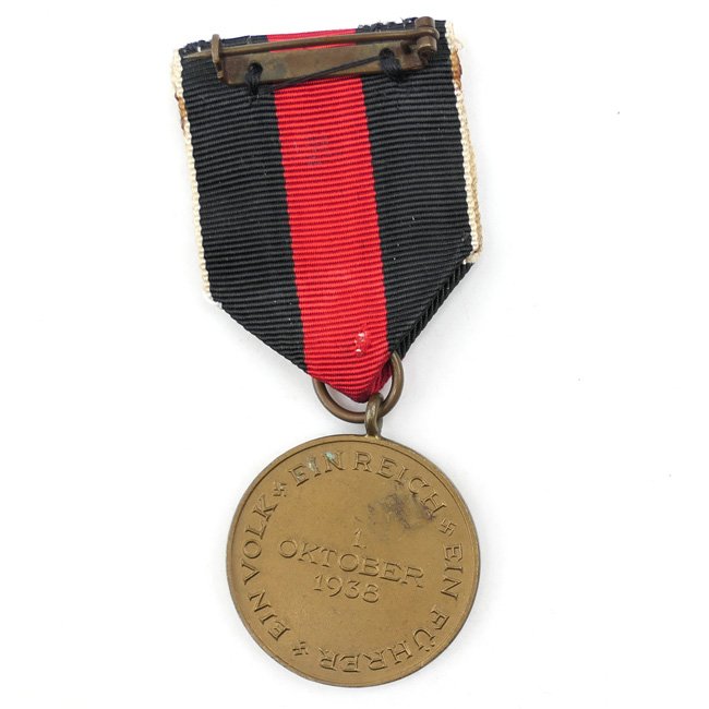 1 October 1938 Medal — image 3