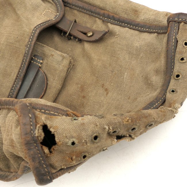 Wehrmacht GM24 Gasmask Bag — image 2
