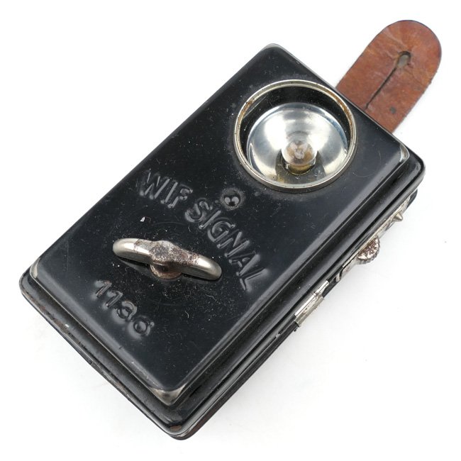 German 'WIF Signal 1136' Flashlight — image 2