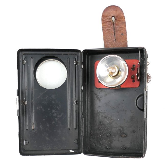 German 'WIF Signal 1136' Flashlight — image 3