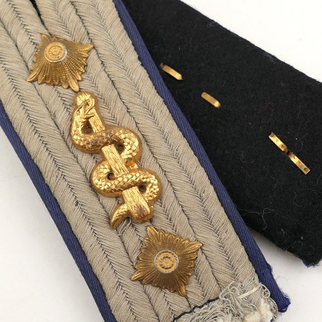 Waffen-SS Medical Hauptsturmführer's Shoulder Boards — image 2