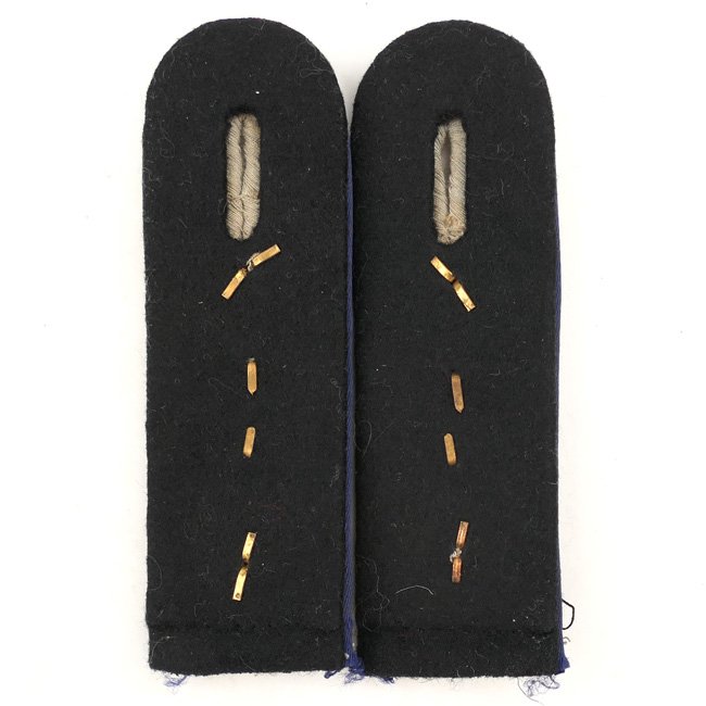 Waffen-SS Medical Hauptsturmführer's Shoulder Boards — image 3