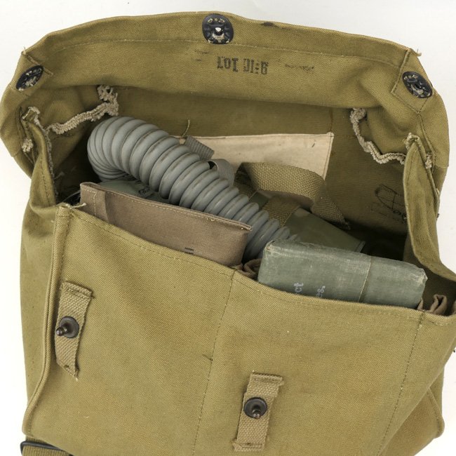 US Lightweight Service Gasmask with Carrying Bag — image 7