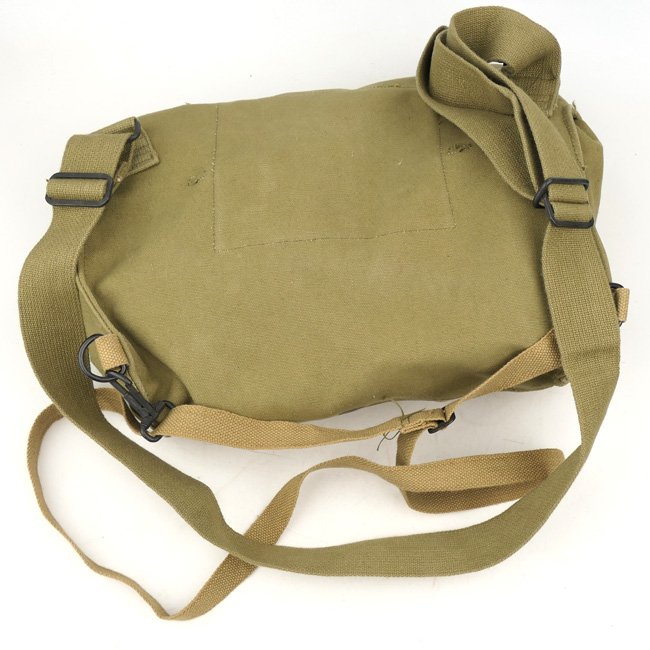 US Lightweight Service Gasmask with Carrying Bag — image 9