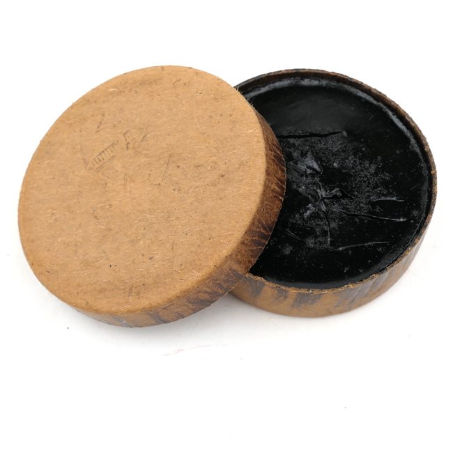 Unissued 'Seehund Lederfett' Package — image 2