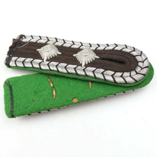'Hauptwachtmeister der Schutzpolizei' Shoulder Boards — image 2
