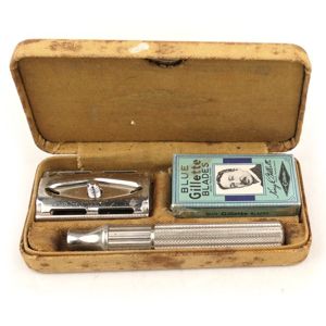 WW2 Canadian 'Gilette' Shaving Razor Set
