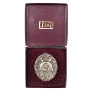 Cased Wound Badge in Silver '65'