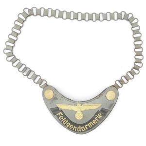 Wehrmacht 'Feldgendarmerie' Gorget