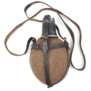 WH (Heer) Medical M31 Canteen and Cup