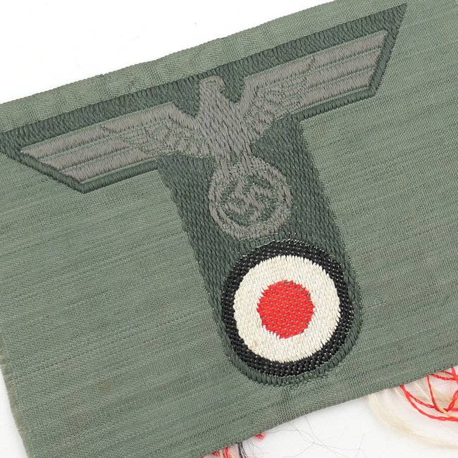 WH (Heer) 'T-shaped' M42-Model Cap Eagle — image 2