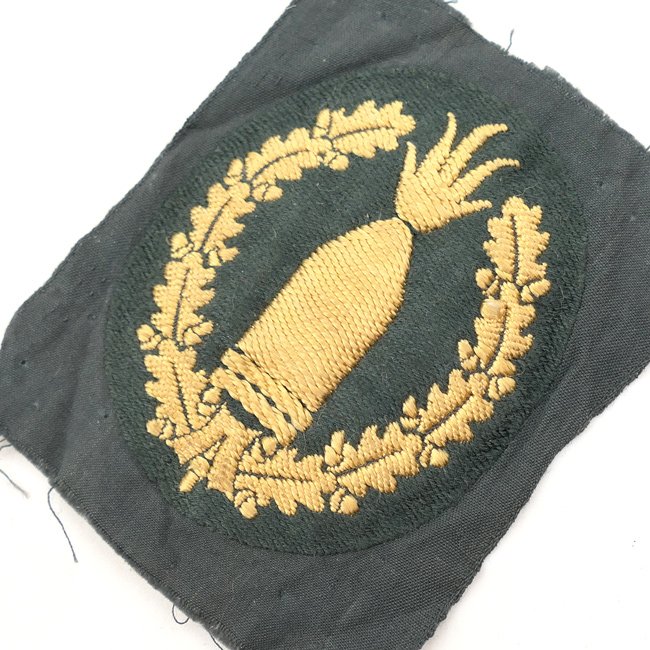 WH (Heer) Artillery Gun-Layer Arm Badge — image 2