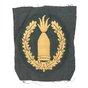 WH (Heer) Artillery Gun-Layer Arm Badge