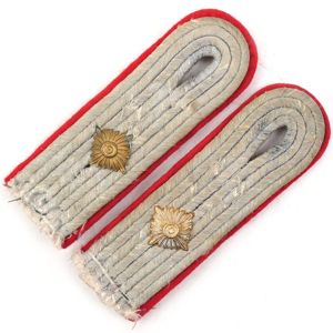 WH (Heer) Artillery Officer's shoulder-boards