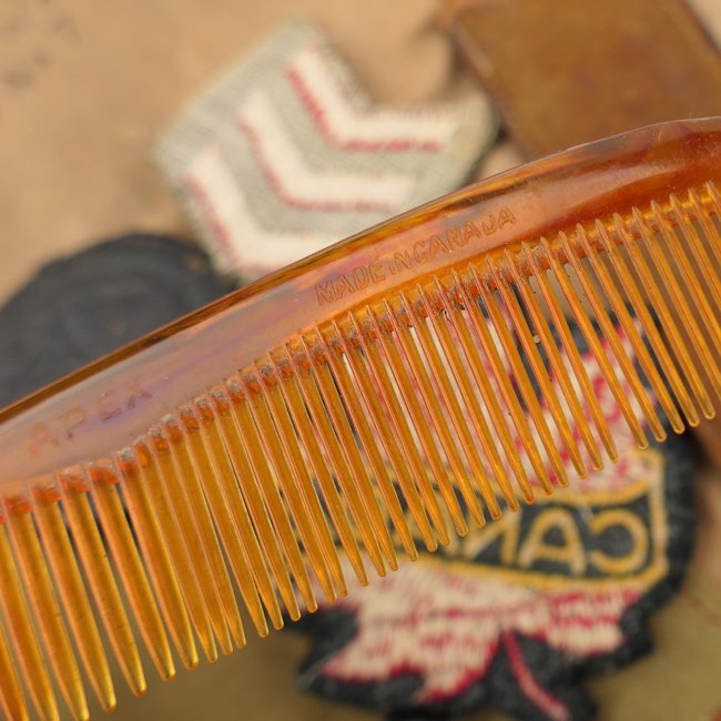 Canadian CWAC Sewing Kit — image 4