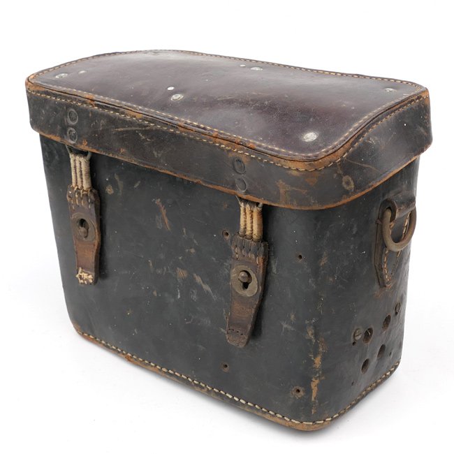 Wehrmacht K-Blink Leather Carrying Pouch — image 5