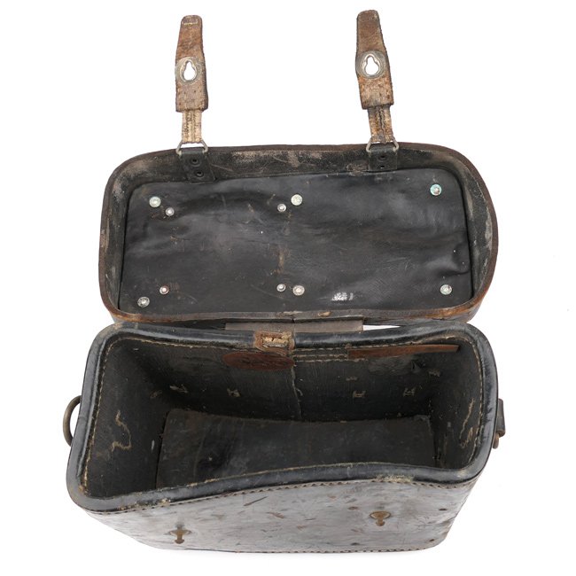 Wehrmacht K-Blink Leather Carrying Pouch — image 7