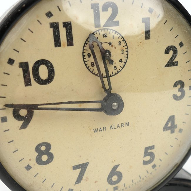 WW2 era US 'War Alarm' Clock — image 2