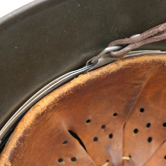 WH (Heer) M35 DD Combat Helmet — image 15