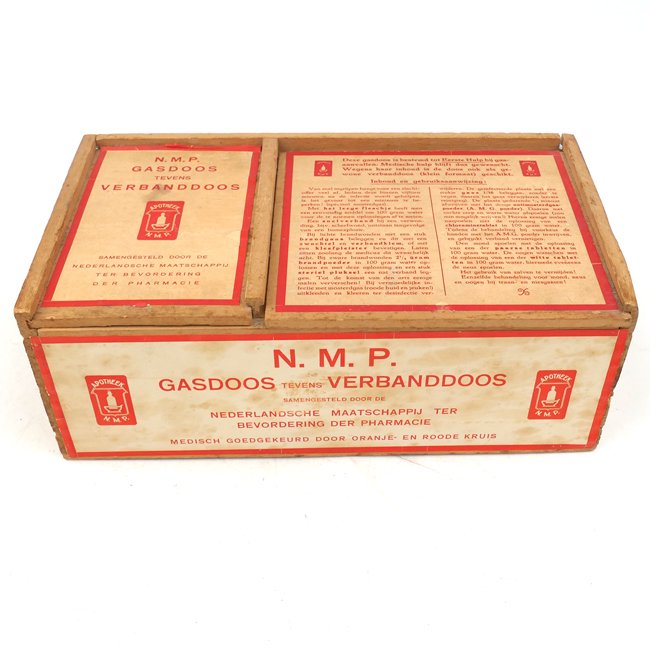 Dutch Gas Protection and First Aid Box — image 3