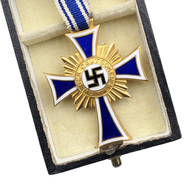 Cased Mother's Cross in Gold — image 2