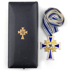 Cased Mother's Cross in Gold